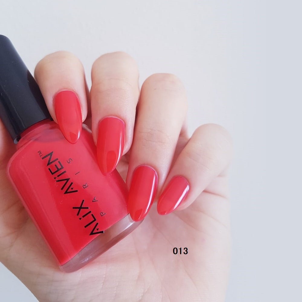ALIX AVIEN PARIS NAIL PAINT